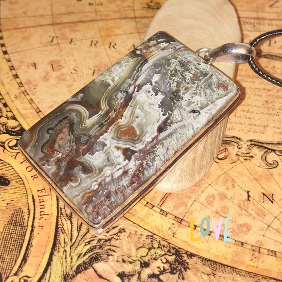 ⭐️WOW⭐️ Mexican Laguna Lace Agate Gemstone Chunky Handmade Pendant - Picture 2 of 7